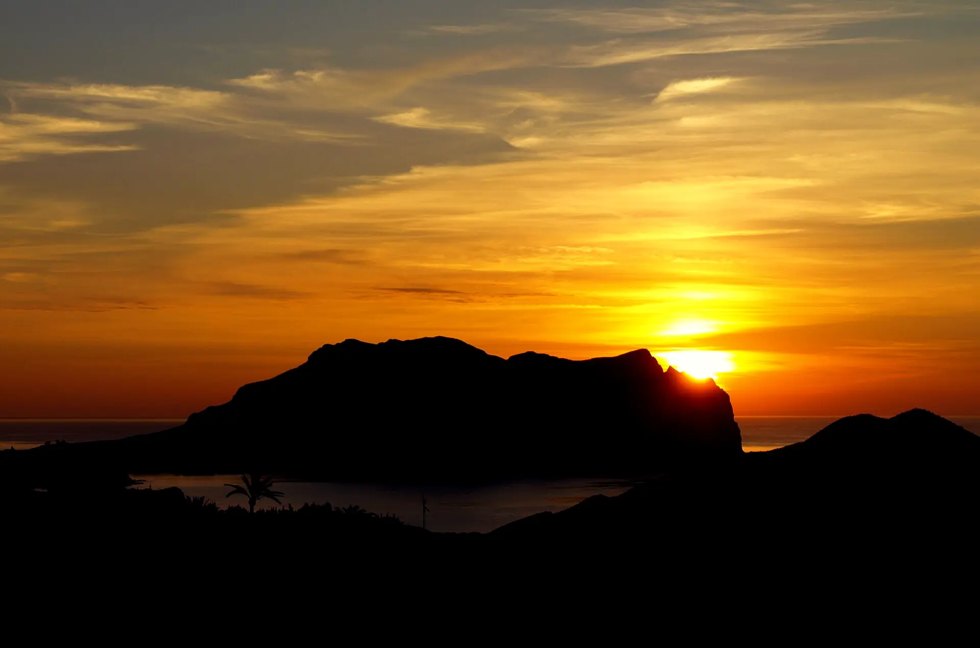 Costa rocosa de Calabardina, al pie del Cabo Cope
