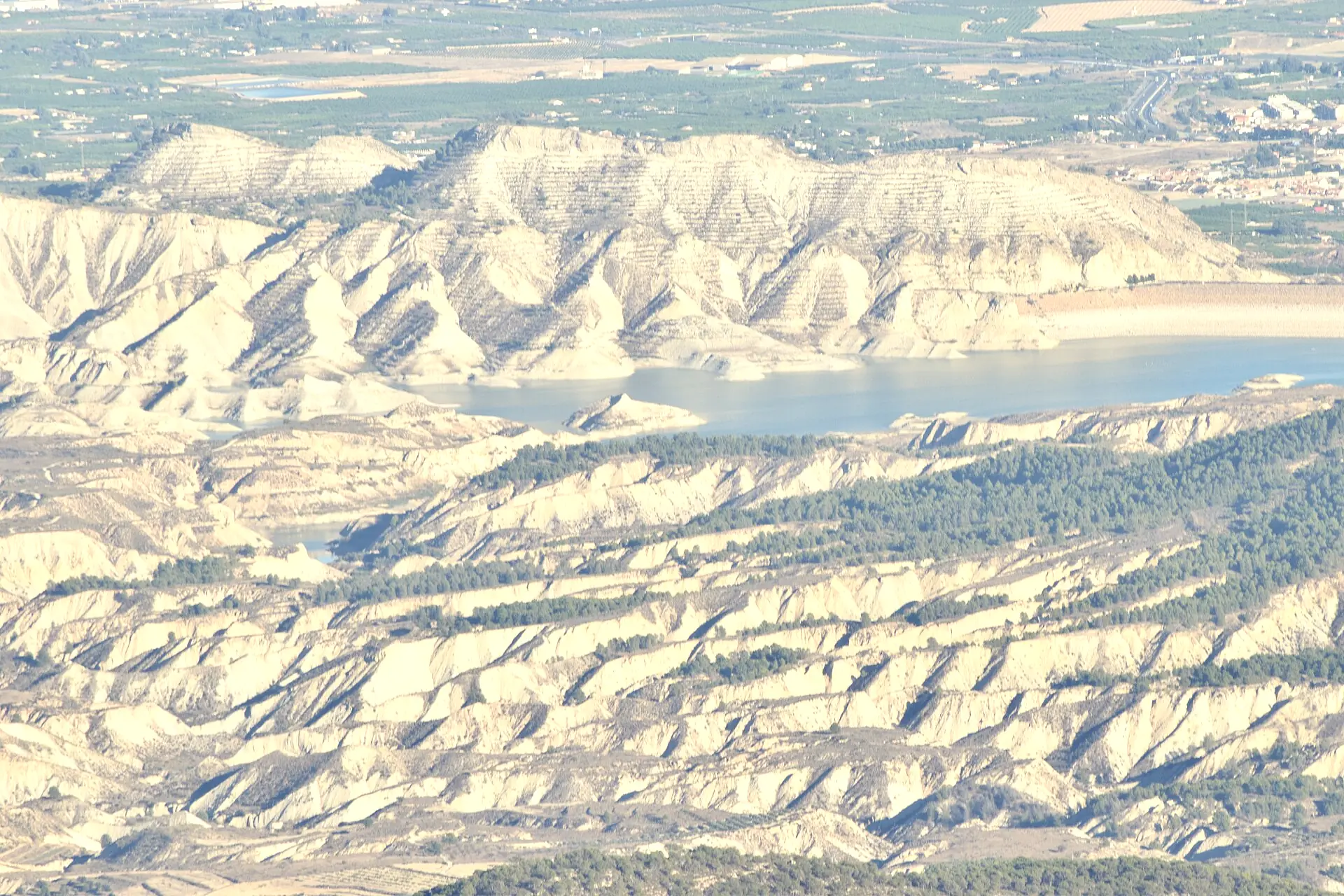 Cárcavas y barrancos de arcilla del paisaje protegido de Gebas