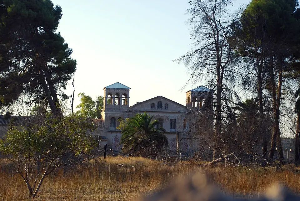 Palacete de Fuente Higuera en el término de Bullas