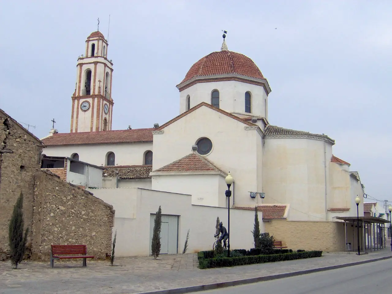 Torre campanario de la iglesia de Santa María Magdalena de Ceutí
