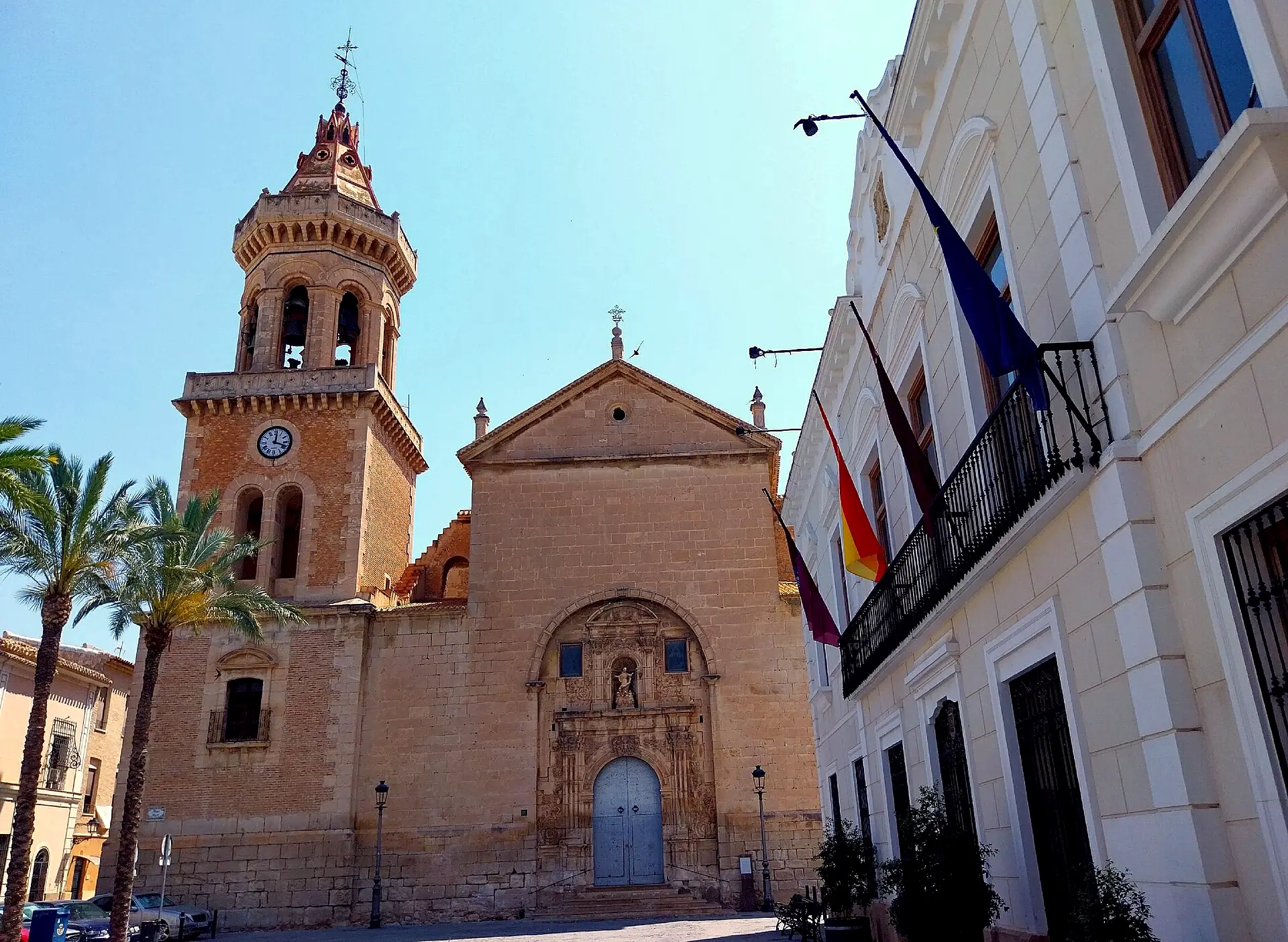 Basílica de la Asunción y Ayuntamiento de Cieza