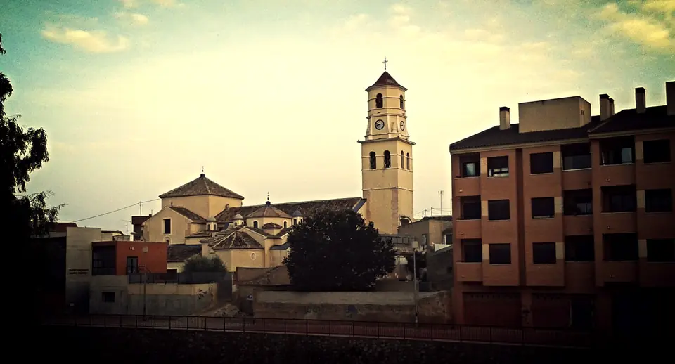 Iglesia parroquial de San Agustín en el centro de Fuente Álamo