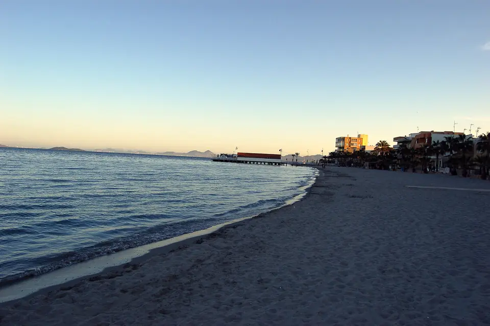 El Mar Menor desde la costa de Los Alcázares