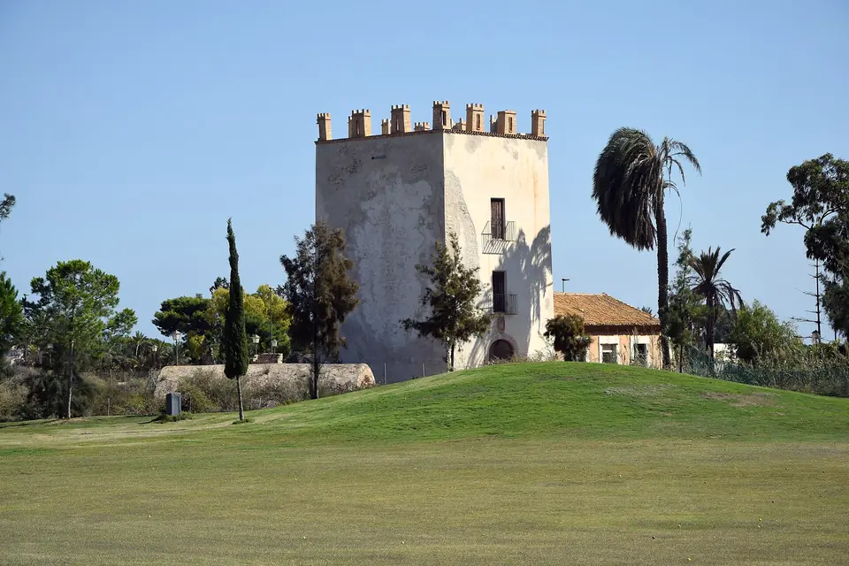 Torre del Rame, antigua torre vigía frente a los ataques berberiscos