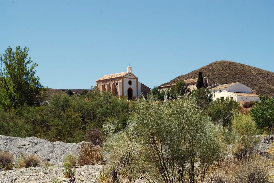 Ermita y cortijo de Los Manchones