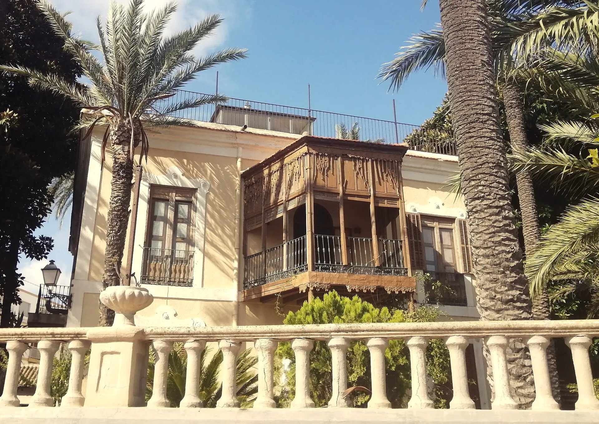 Chalet Barnuevo, casona de principios del siglo XX en el Paseo Colón