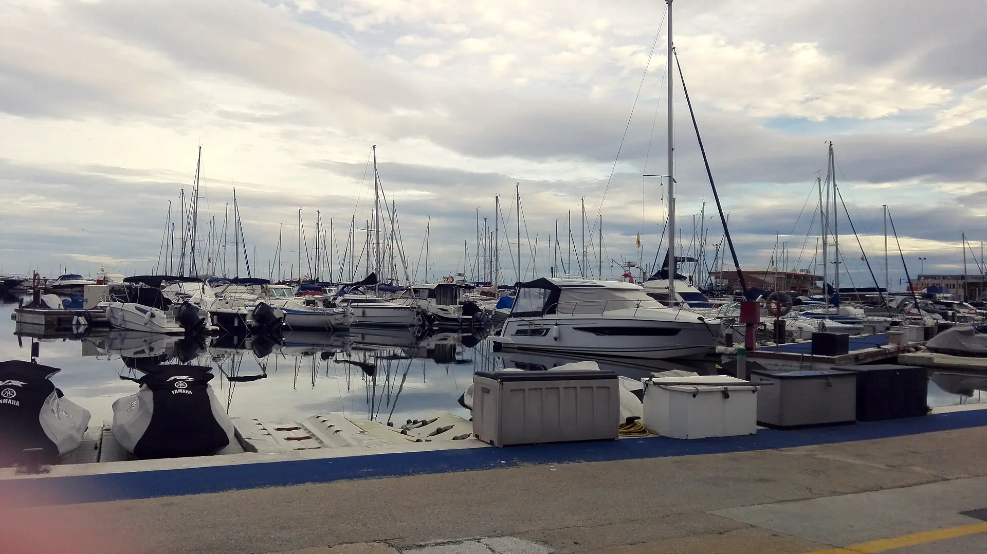Barcas pesqueras amarradas en el puerto de San Pedro del Pinatar